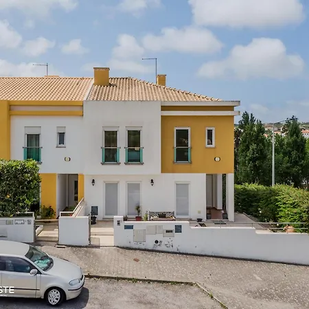 Sunlight Villa • Centro Lourinha • Vista Parque Tatil Evi Lourinhã