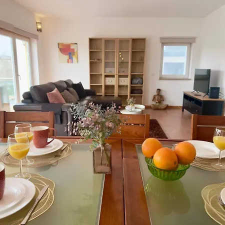 Sunlight Villa • Centro Lourinha • Vista Parque 펜션 로리냐