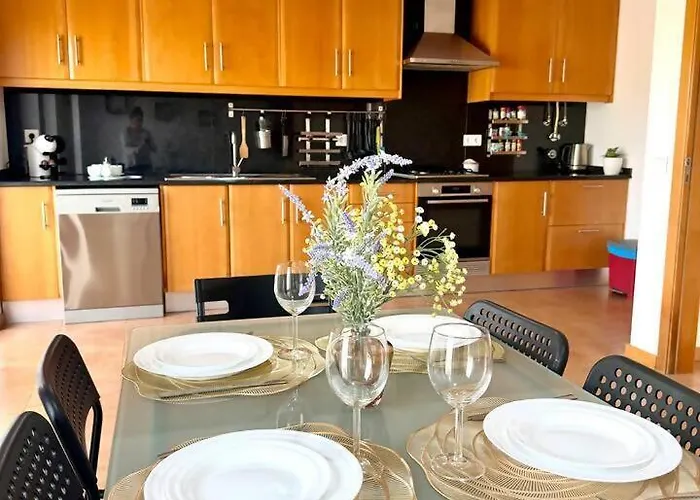 Sunlight Villa • Centro Lourinha • Vista Parque Tatil Evi