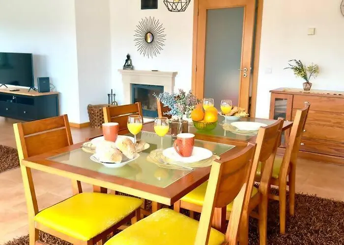 Sunlight Villa • Centro Lourinha • Vista Parque Lourinhã