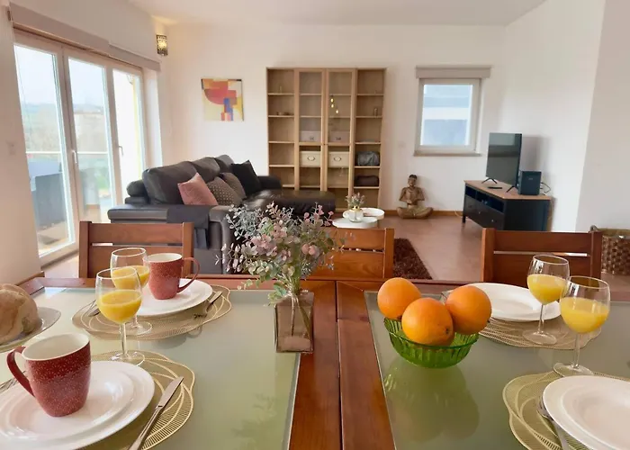 Sunlight Villa • Centro Lourinha • Vista Parque Tatil Evi Lourinhã