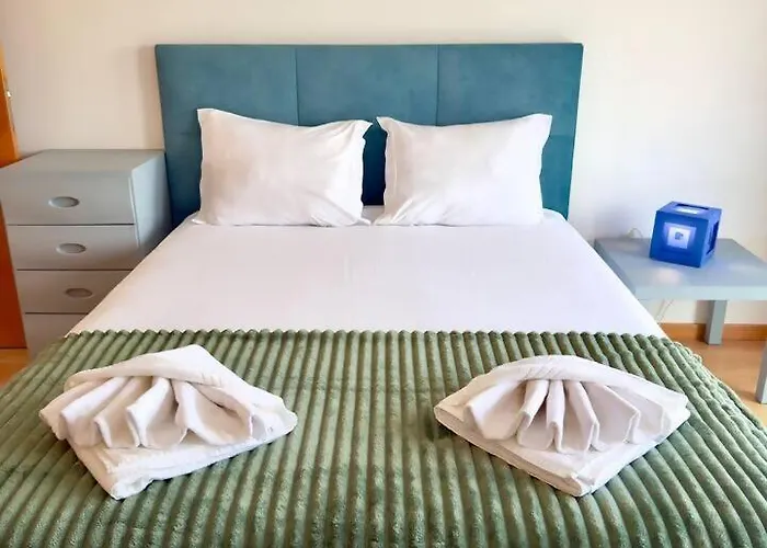 Sunlight Villa • Centro Lourinha • Vista Parque * 로리냐