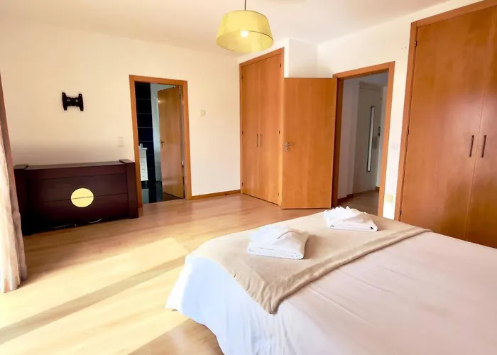 Sunlight Villa • Centro Lourinha • Vista Parque *